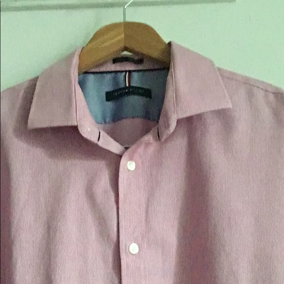 Tommy Hilfiger Men’s Preppy Slim Fit Non Iron Button Up Dress Shirt - Picture 7 of 7